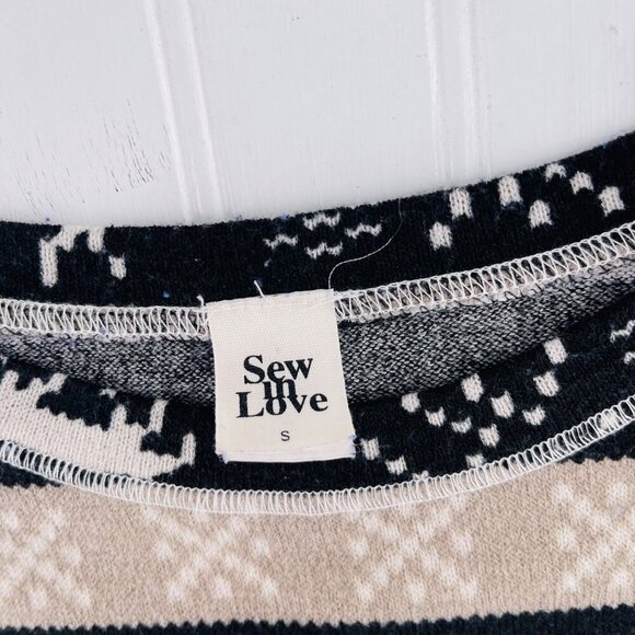 Reindeer Striped Sweater Sew In Love S Womens Polyester Spandex - Picture 2 of 5